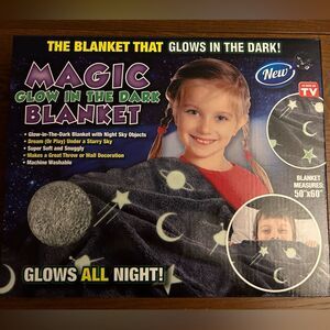 NIB Magic Glow in the Dark Blanket Throw 50 X 60 grey